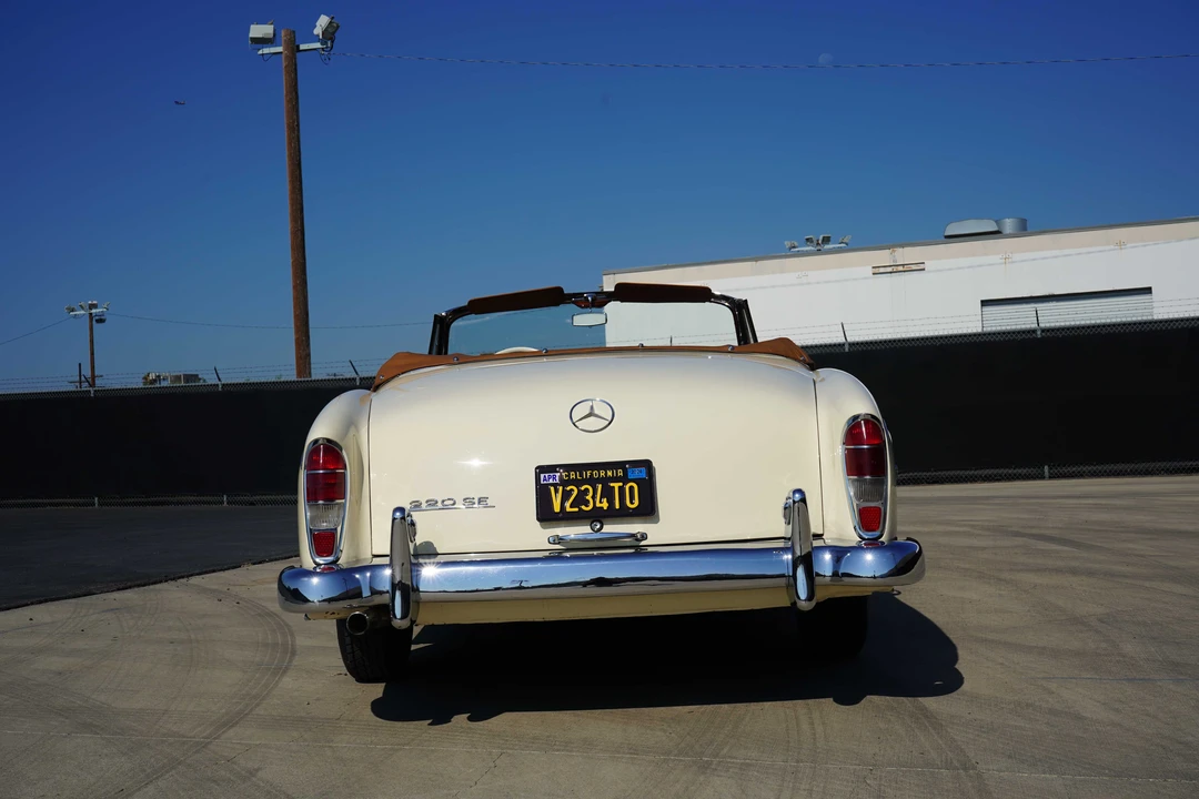 1960 Mercedes-Benz W128 - Image 21 of 31