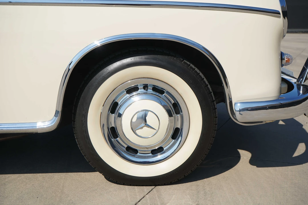1960 Mercedes-Benz W128 - Image 28 of 31