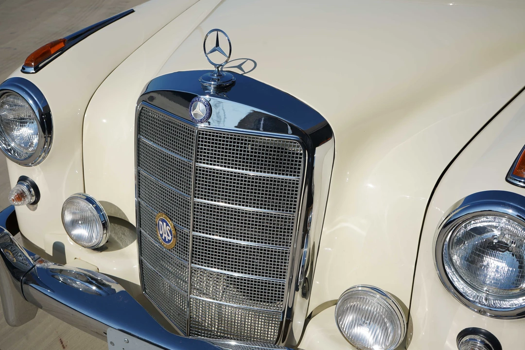 1960 Mercedes-Benz W128 - Image 6 of 31