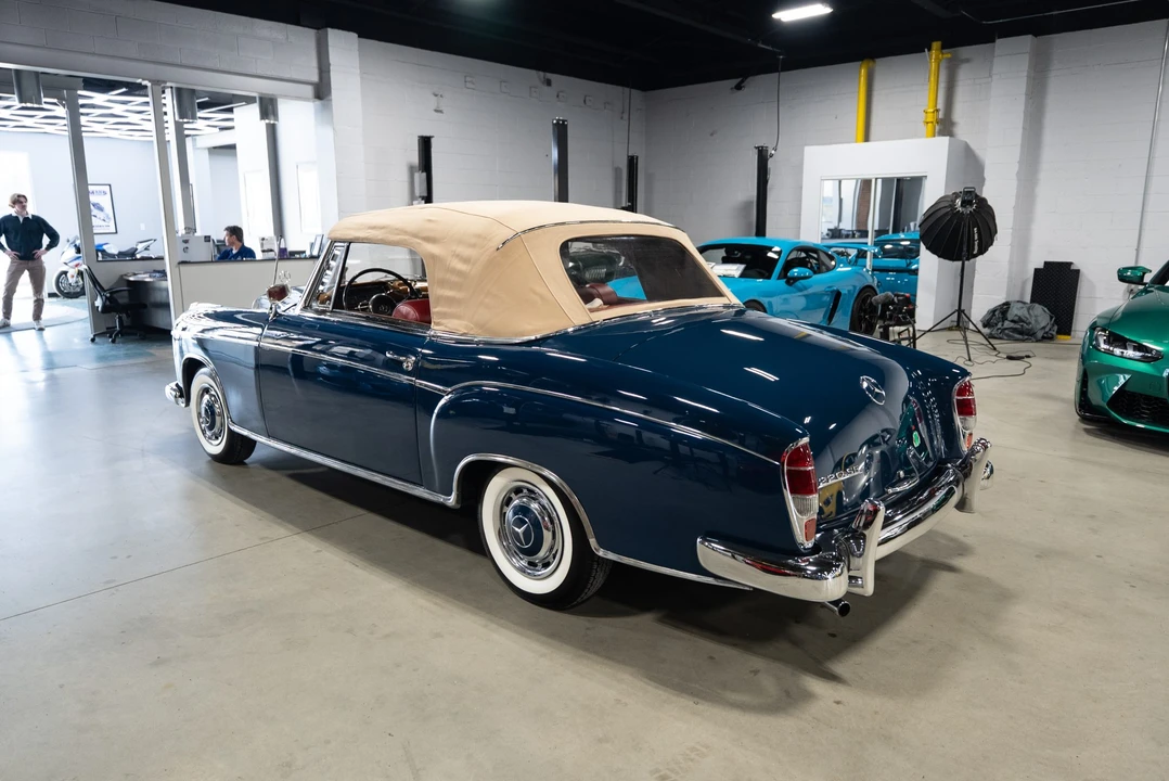 1960 Mercedes-Benz W128 - Image 4 of 31