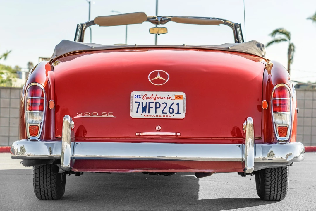 1960 Mercedes-Benz W128 - Image 4 of 31