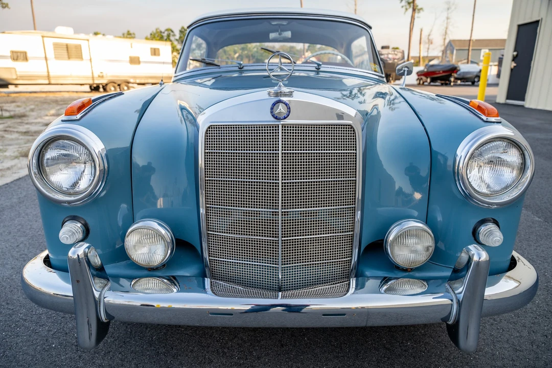 1960 Mercedes-Benz W128 - Image 3 of 31