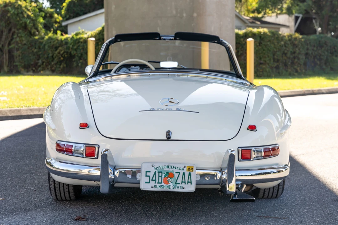 1960 Mercedes-Benz 300SL Roadster - Image 9 of 31
