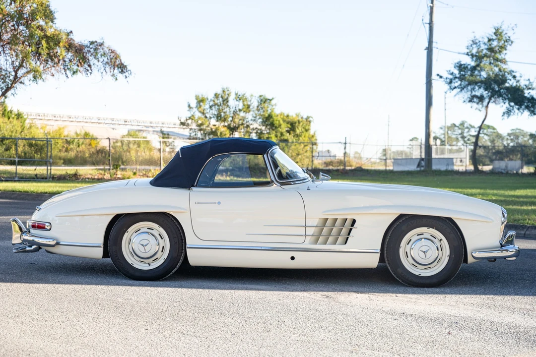 1960 Mercedes-Benz 300SL Roadster - Image 19 of 31