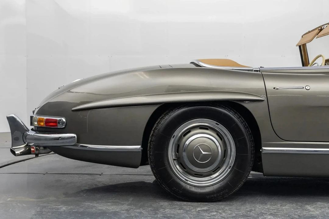1960 Mercedes-Benz 300SL Roadster - Image 24 of 31