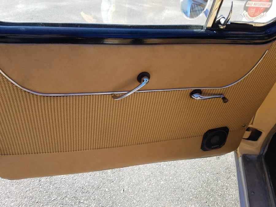 1960 Nash Metropolitan - Image 9 of 12