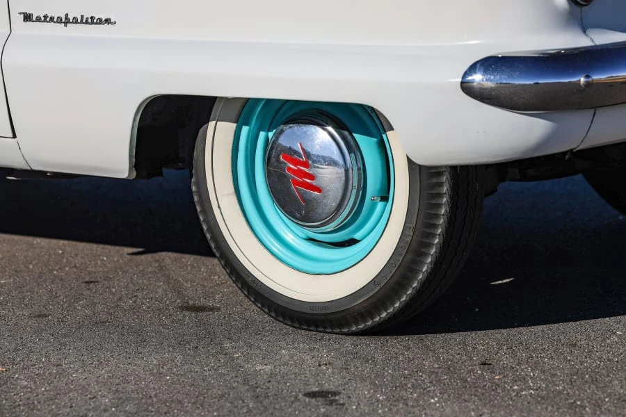1960 Nash Metropolitan - Image 27 of 31