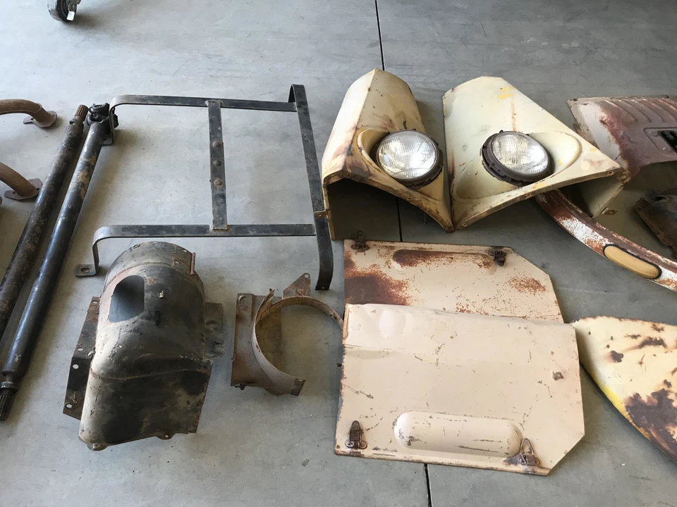 1960 Mitsubishi - Image 22 of 31
