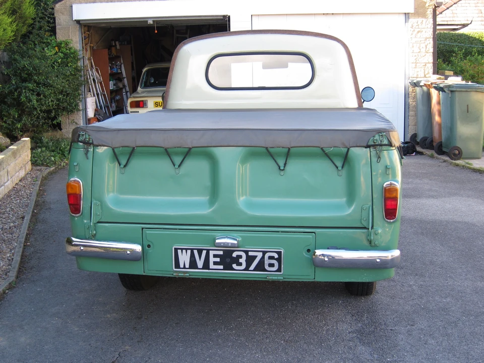 1960 Morris - Image 11 of 17