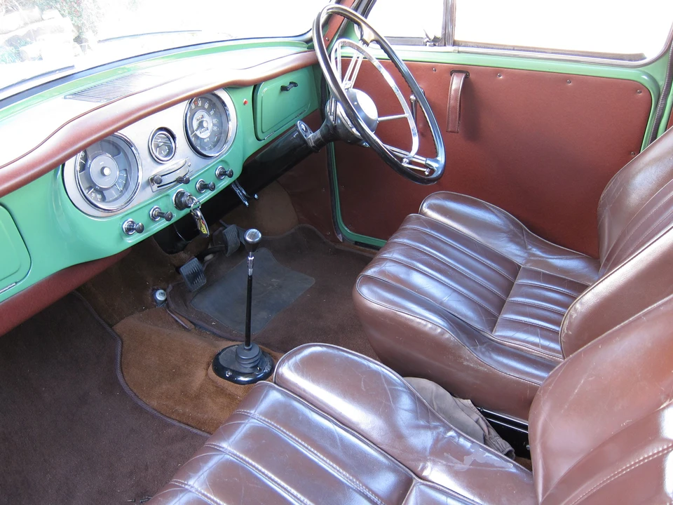1960 Morris - Image 16 of 17