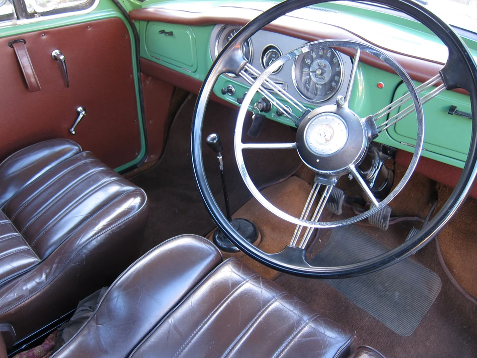 1960 Morris - Image 15 of 17