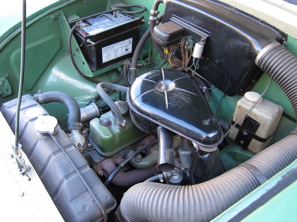 1960 Morris - Image 6 of 17