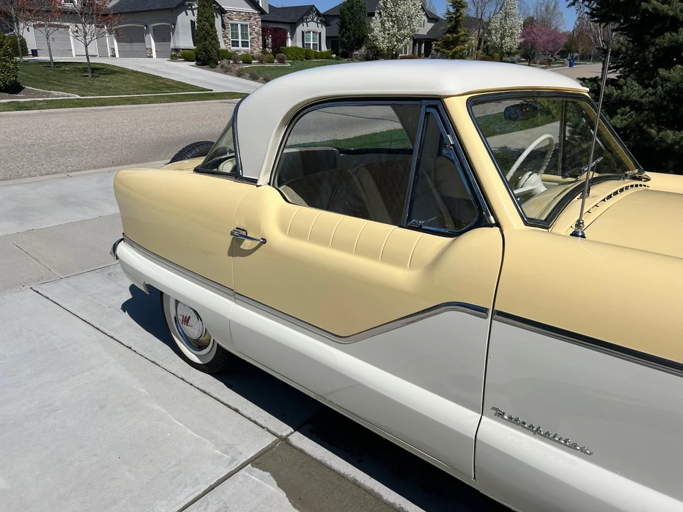 1960 Nash Metropolitan - Image 8 of 21