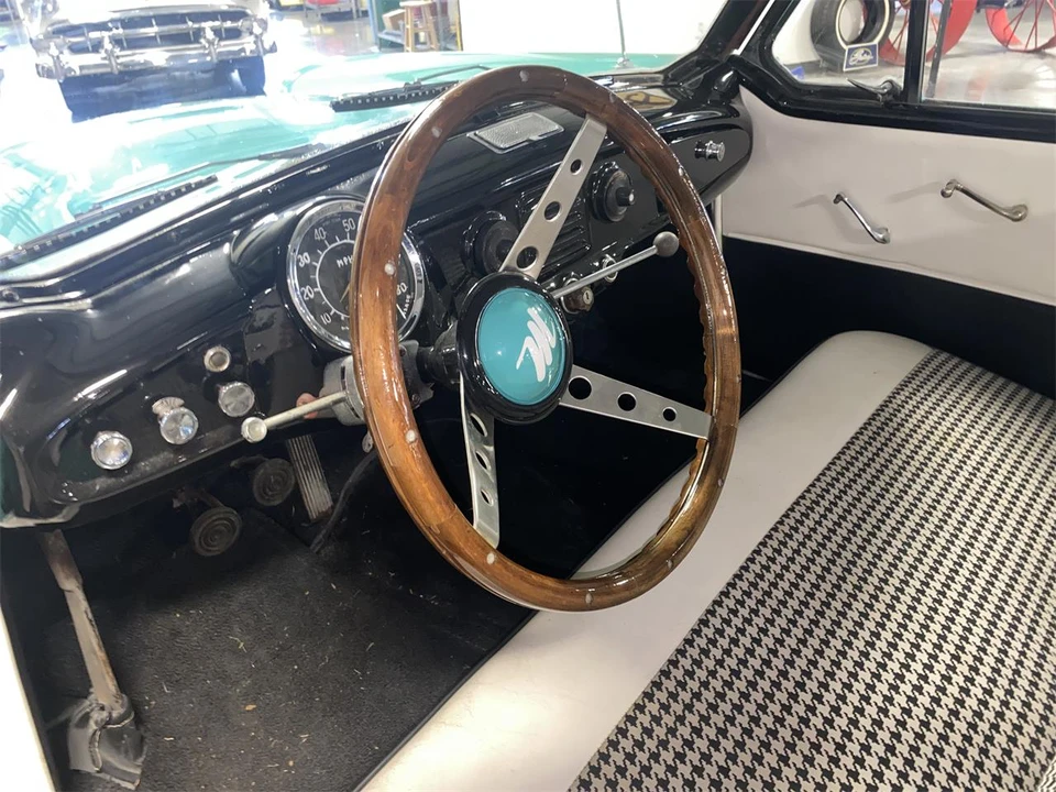 1960 Nash Metropolitan - Image 9 of 31