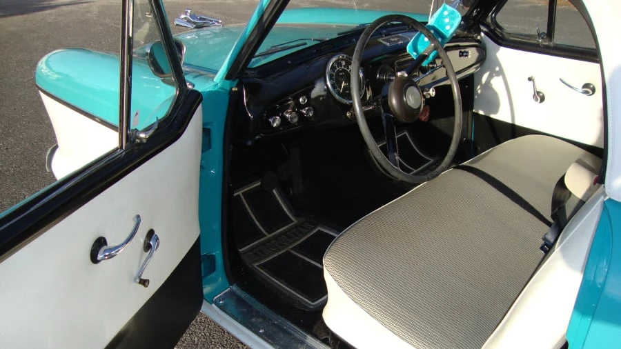 1960 Nash Metropolitan - Image 4 of 8
