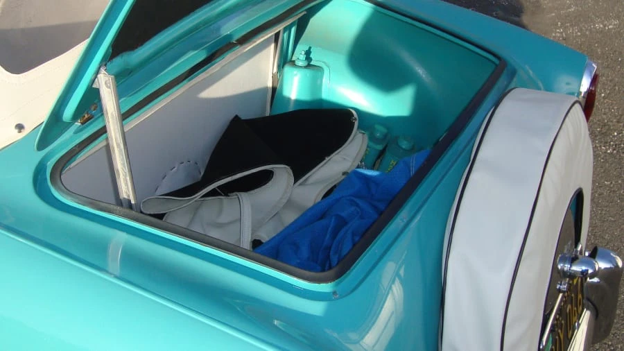 1960 Nash Metropolitan - Image 5 of 8