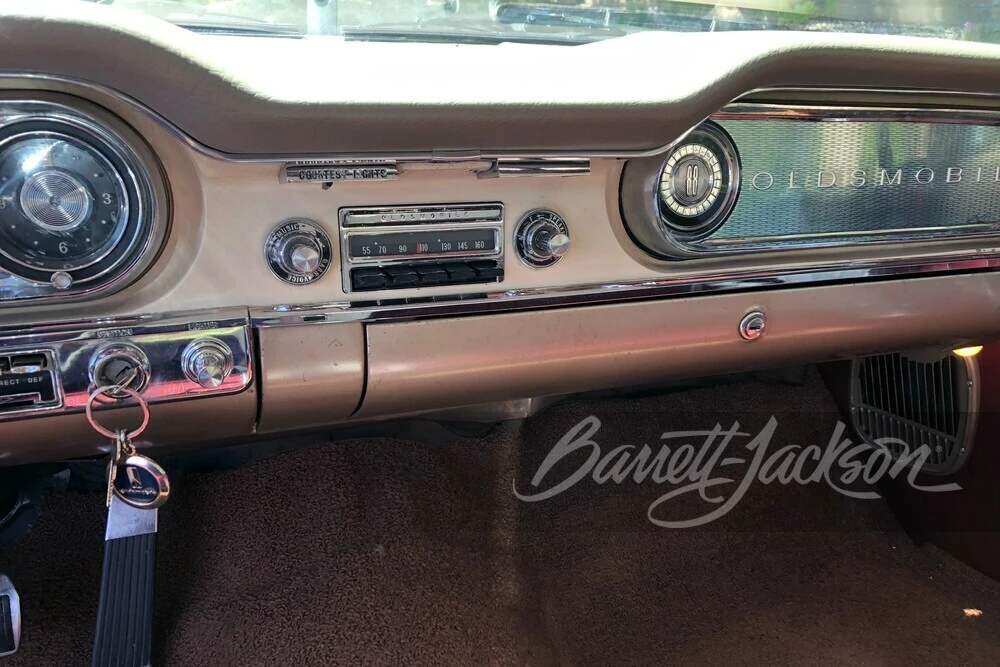 1960 Oldsmobile 88 - Image 7 of 20