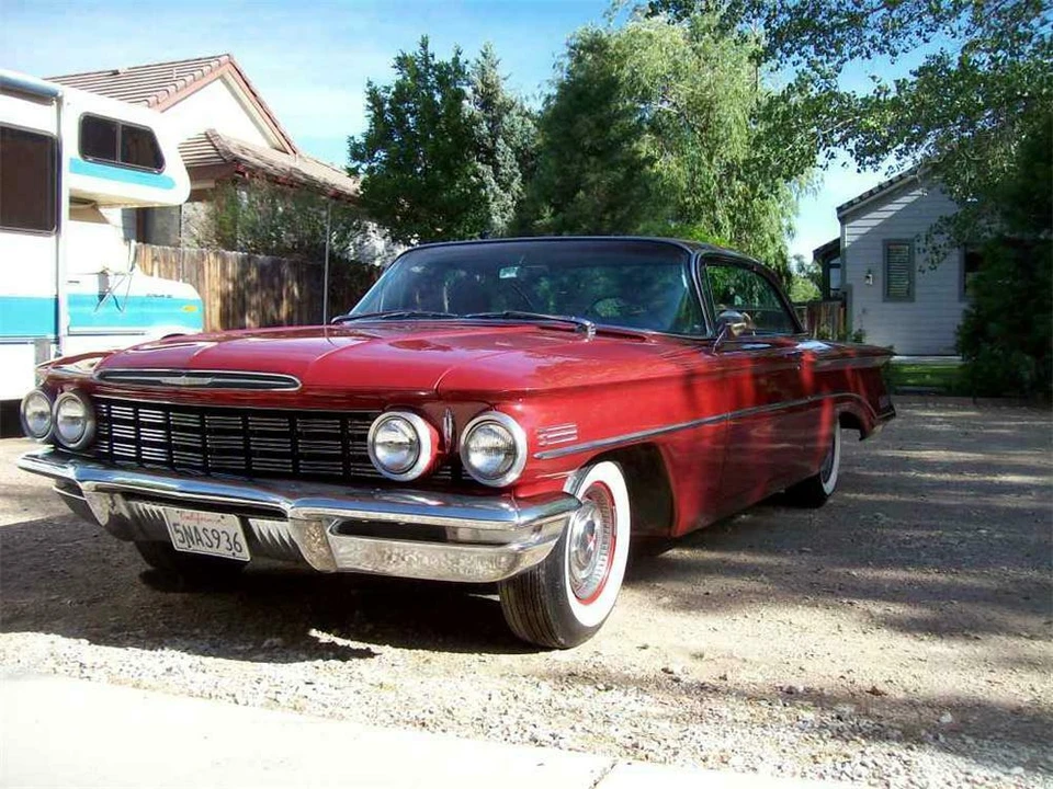 1960 Oldsmobile 88 - Image 2 of 3