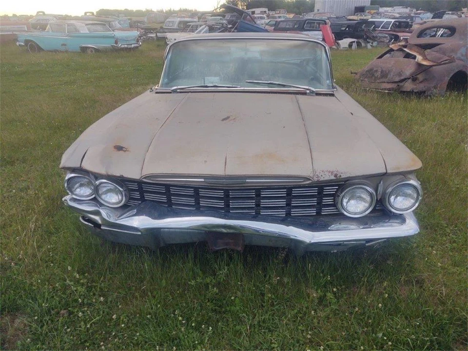 1960 Oldsmobile 88 - Image 4 of 10