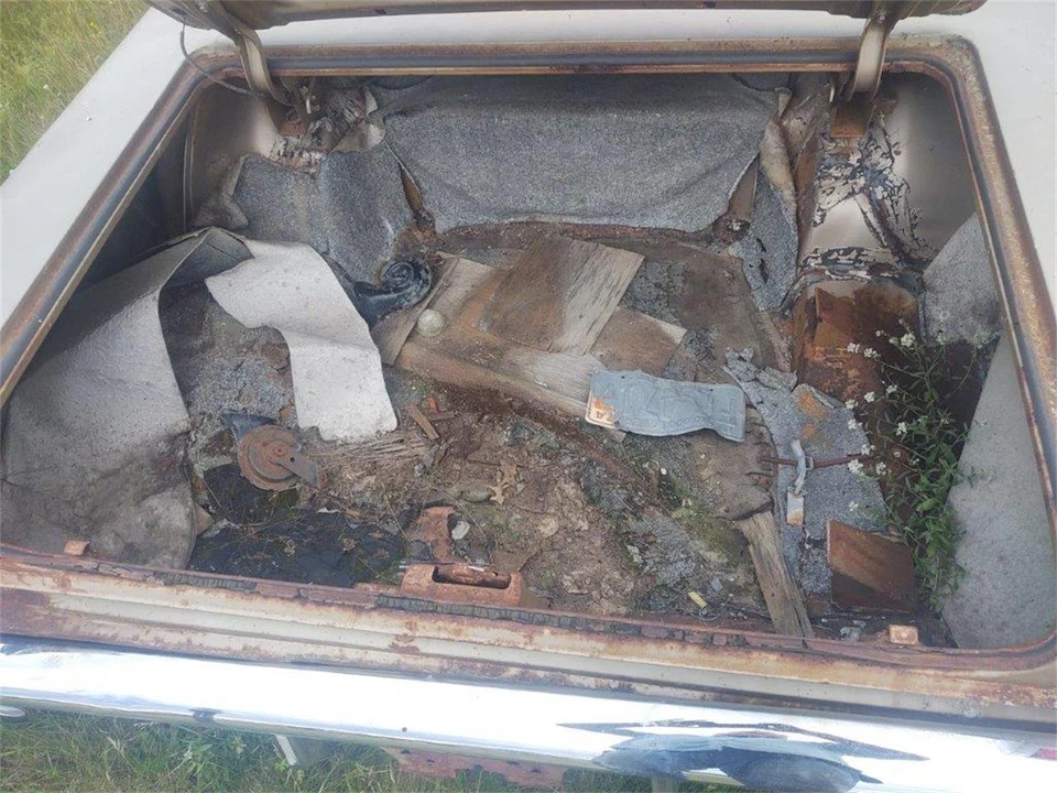 1960 Oldsmobile 88 - Image 8 of 10