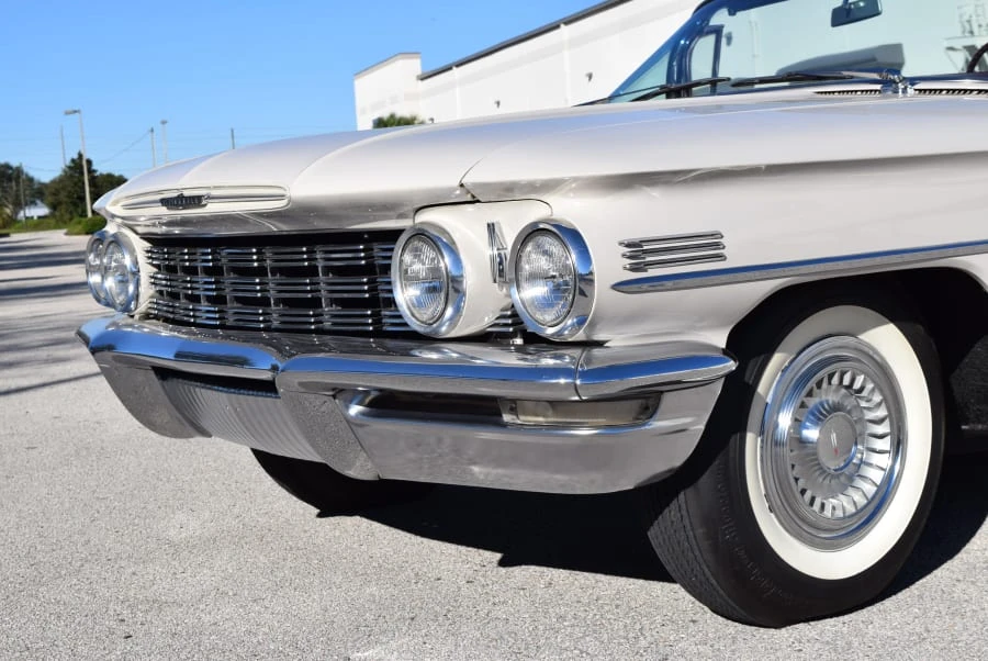 1960 Oldsmobile 88 - Image 9 of 10