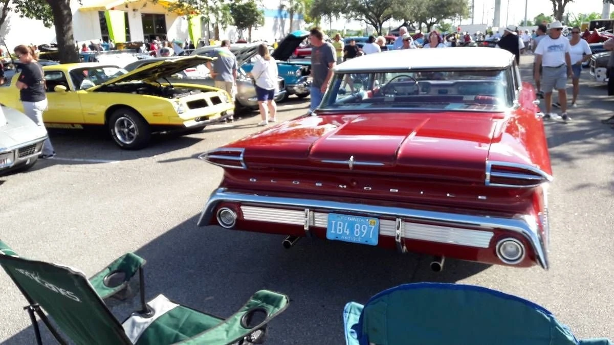 1960 Oldsmobile 88 - Image 6 of 19