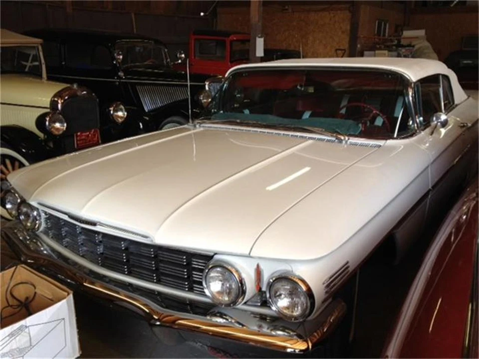 1960 Oldsmobile 98 - Image 5 of 15