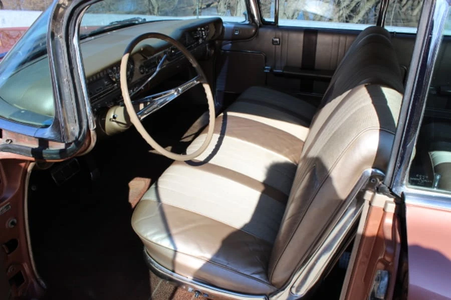 1960 Oldsmobile 98 - Image 4 of 10
