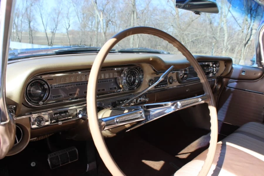 1960 Oldsmobile 98 - Image 5 of 10