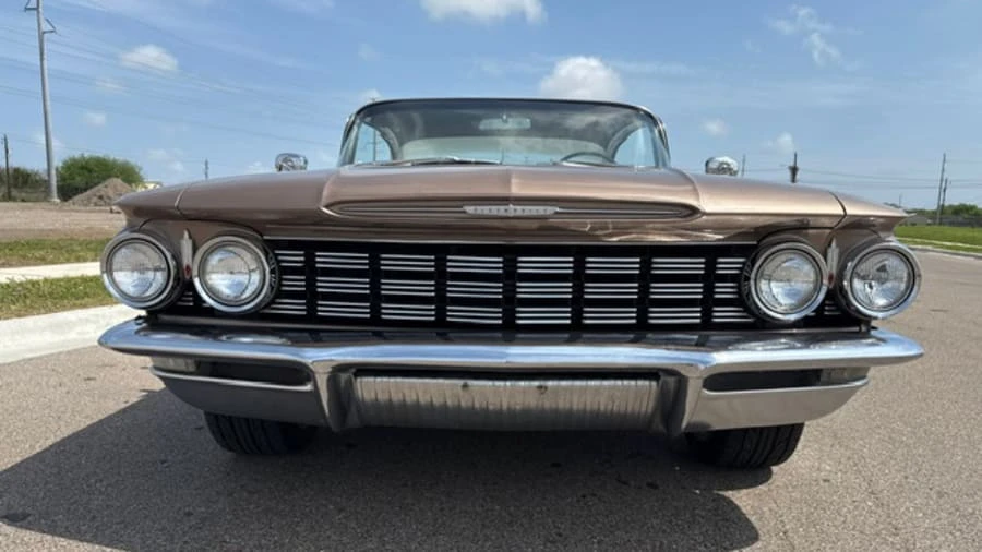 1960 Oldsmobile 98 - Image 4 of 12