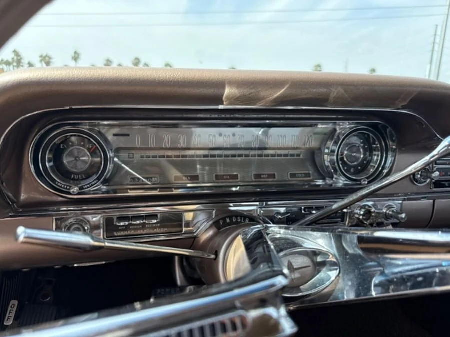 1960 Oldsmobile 98 - Image 9 of 12