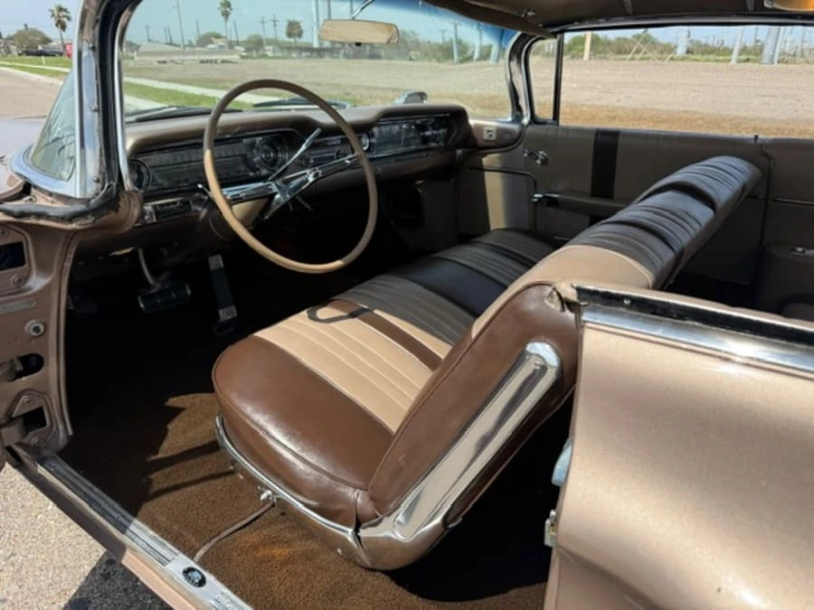 1960 Oldsmobile 98 - Image 7 of 12