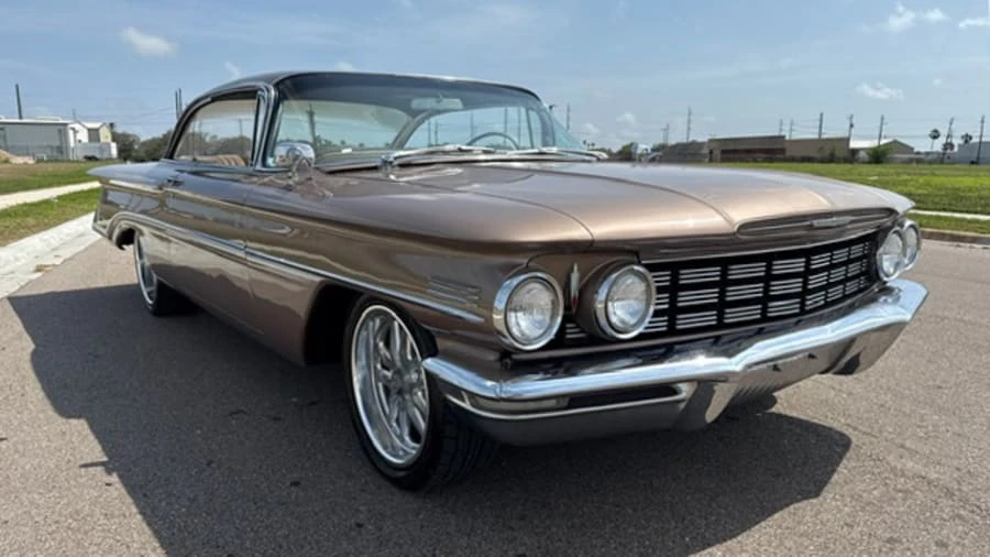 1960 Oldsmobile 98 - Image 6 of 12