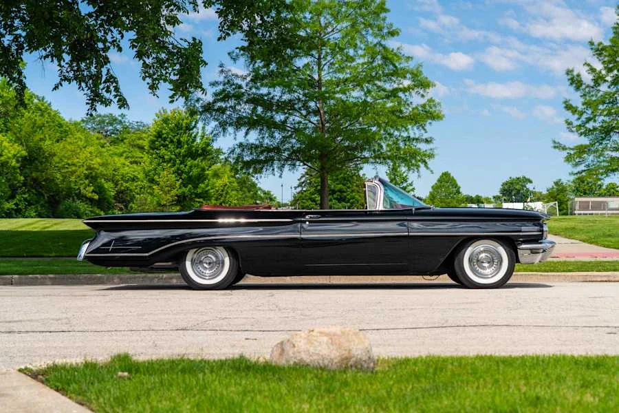 1960 Oldsmobile 98 - Image 2 of 24