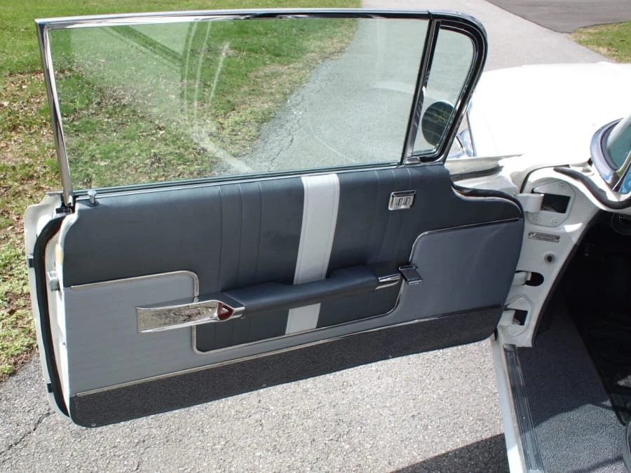 1960 Oldsmobile 98 - Image 12 of 26