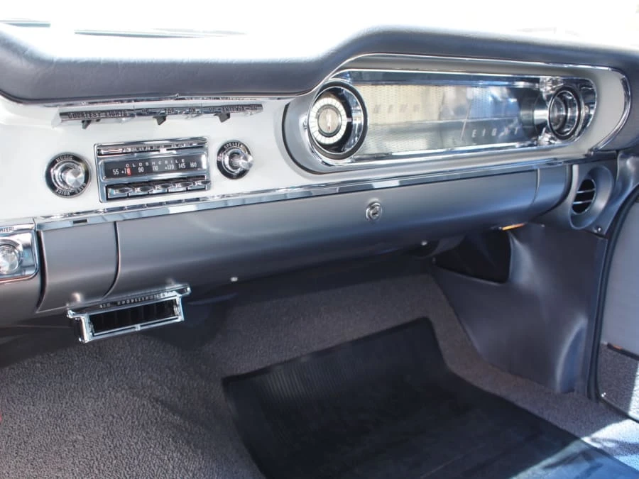 1960 Oldsmobile 98 - Image 11 of 26