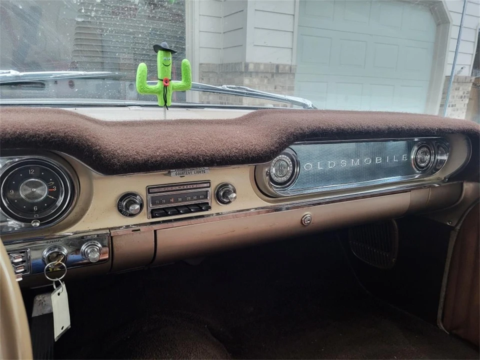 1960 Oldsmobile 88 - Image 6 of 10