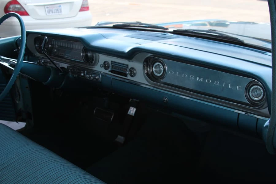 1960 Oldsmobile 88 - Image 5 of 7