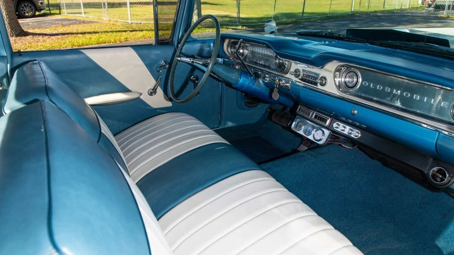 1960 Oldsmobile 88 - Image 5 of 12