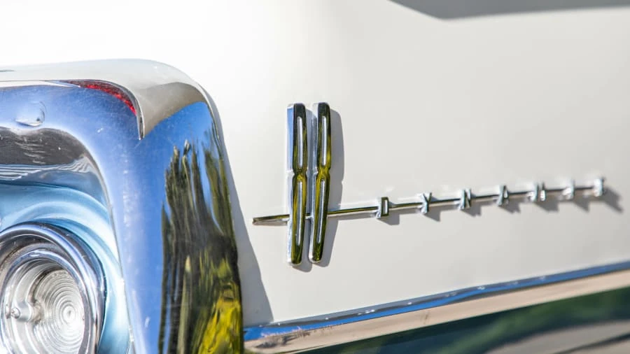 1960 Oldsmobile 88 - Image 11 of 12