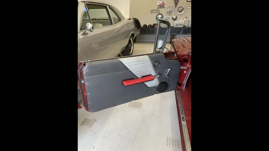 1960 Oldsmobile 88 - Image 2 of 13
