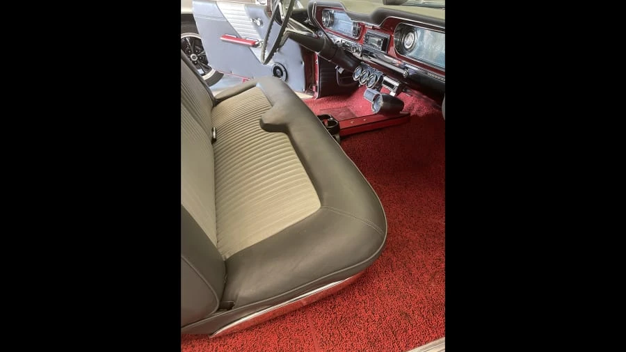 1960 Oldsmobile 88 - Image 5 of 13