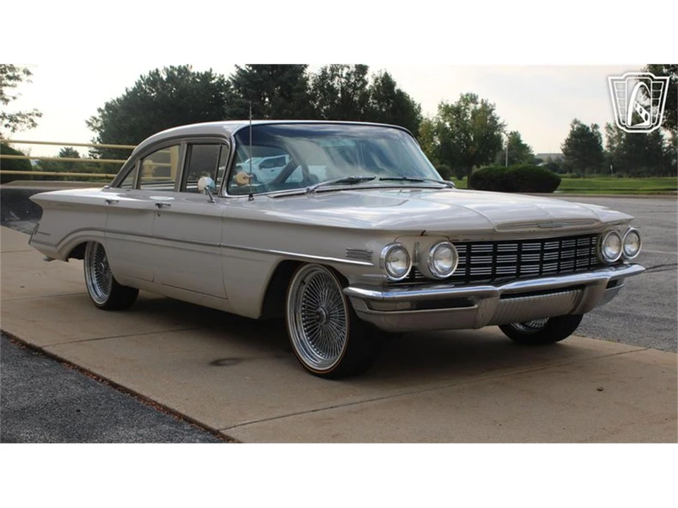 1960 Oldsmobile 88 - Image 2 of 31