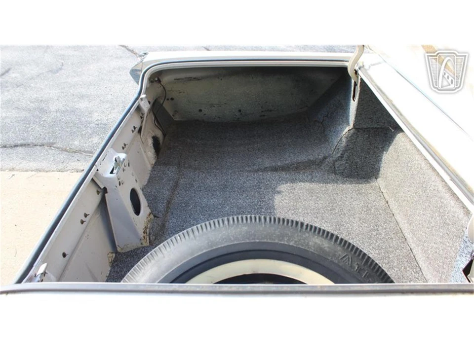 1960 Oldsmobile 88 - Image 12 of 31