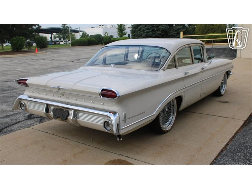 1960 Oldsmobile 88 - Image 3 of 31