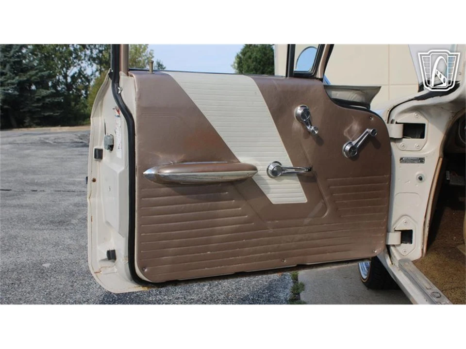 1960 Oldsmobile 88 - Image 13 of 31