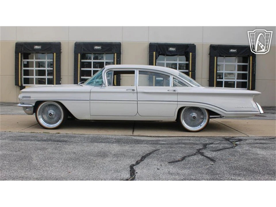 1960 Oldsmobile 88 - Image 5 of 31