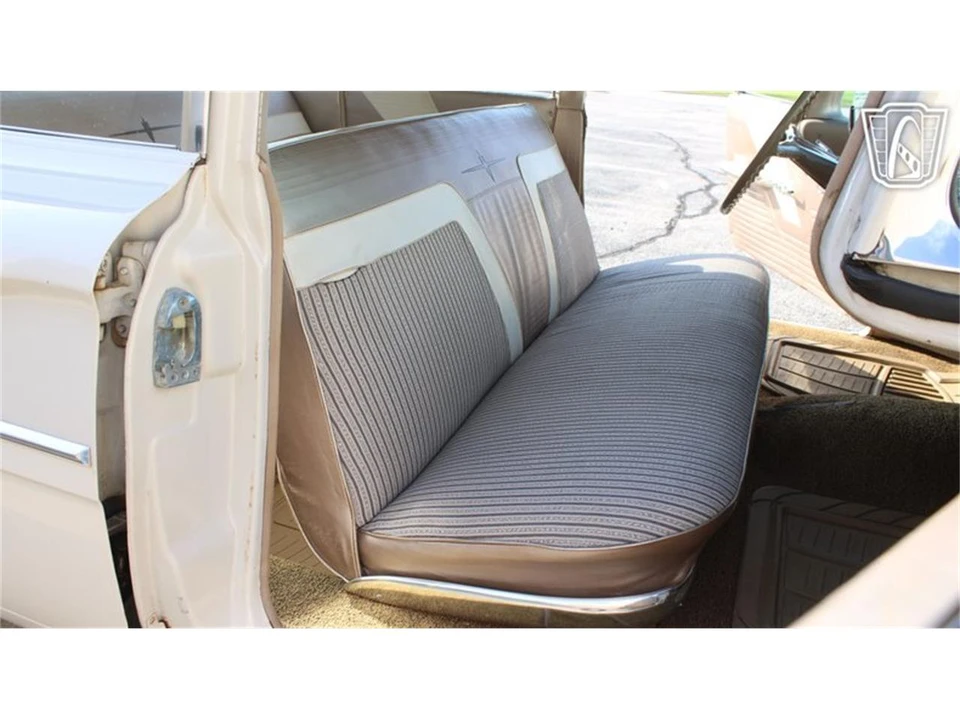1960 Oldsmobile 88 - Image 15 of 31
