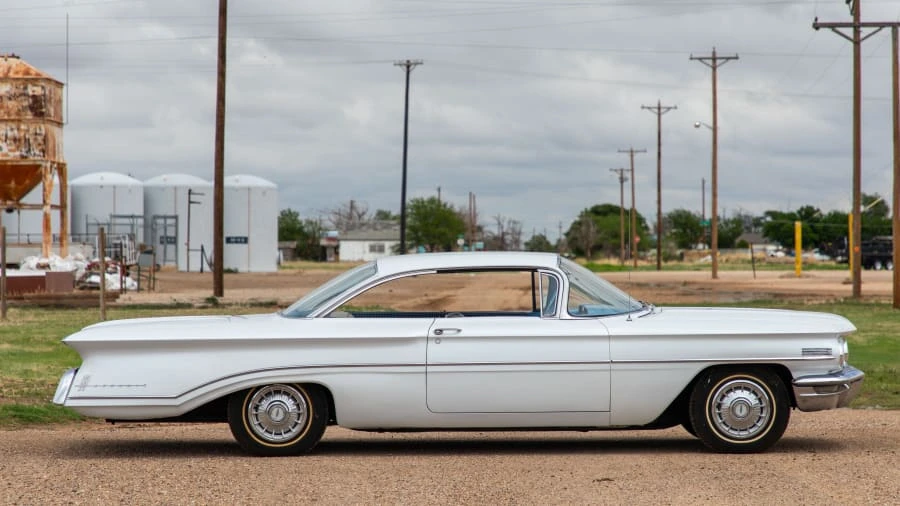 1960 Oldsmobile 88 - Image 8 of 15