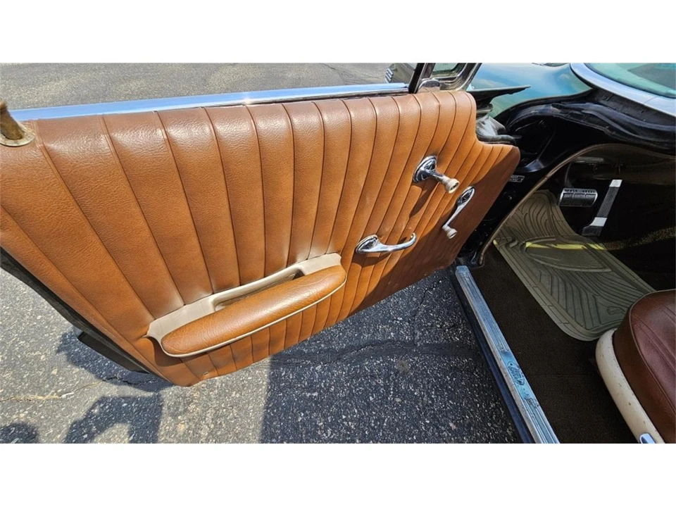 1960 Oldsmobile 88 - Image 10 of 31